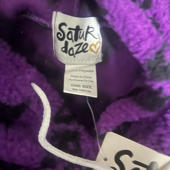 Sleepwear - Picture 3 of 4